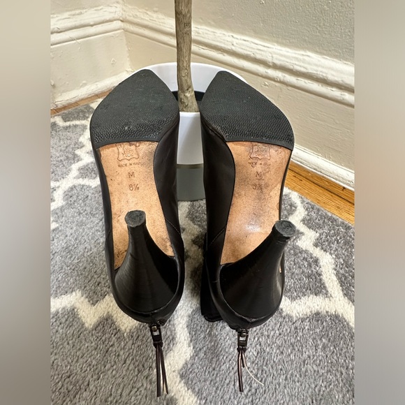 Michael Kors Brown Leather Like New Ankle booties- size 8 1/2. - Picture 4 of 5